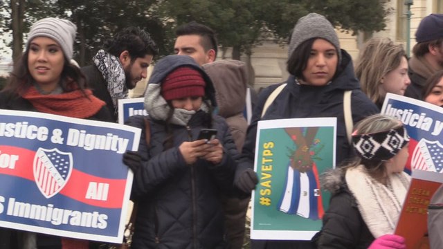 Organizaciones piden al Congreso protección permanente para soñadores