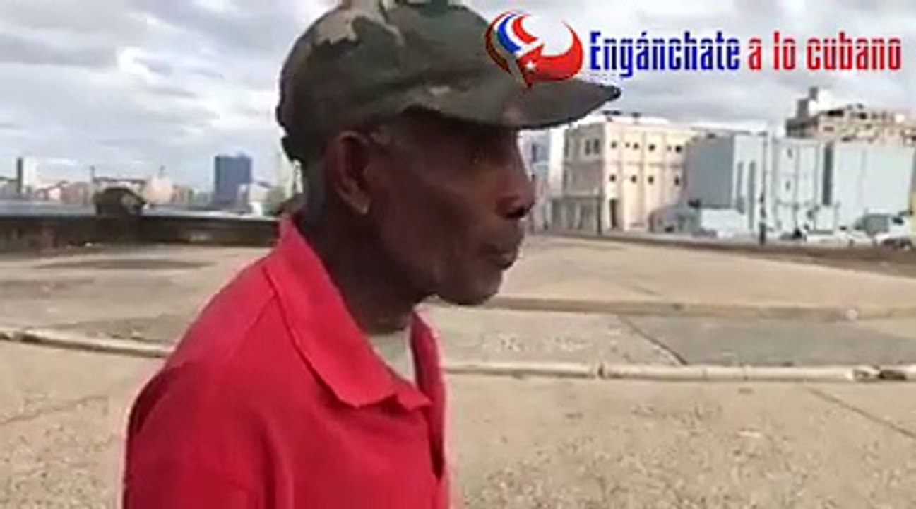 Cuba: Anciano vuela aviones artesanales en el Malecon