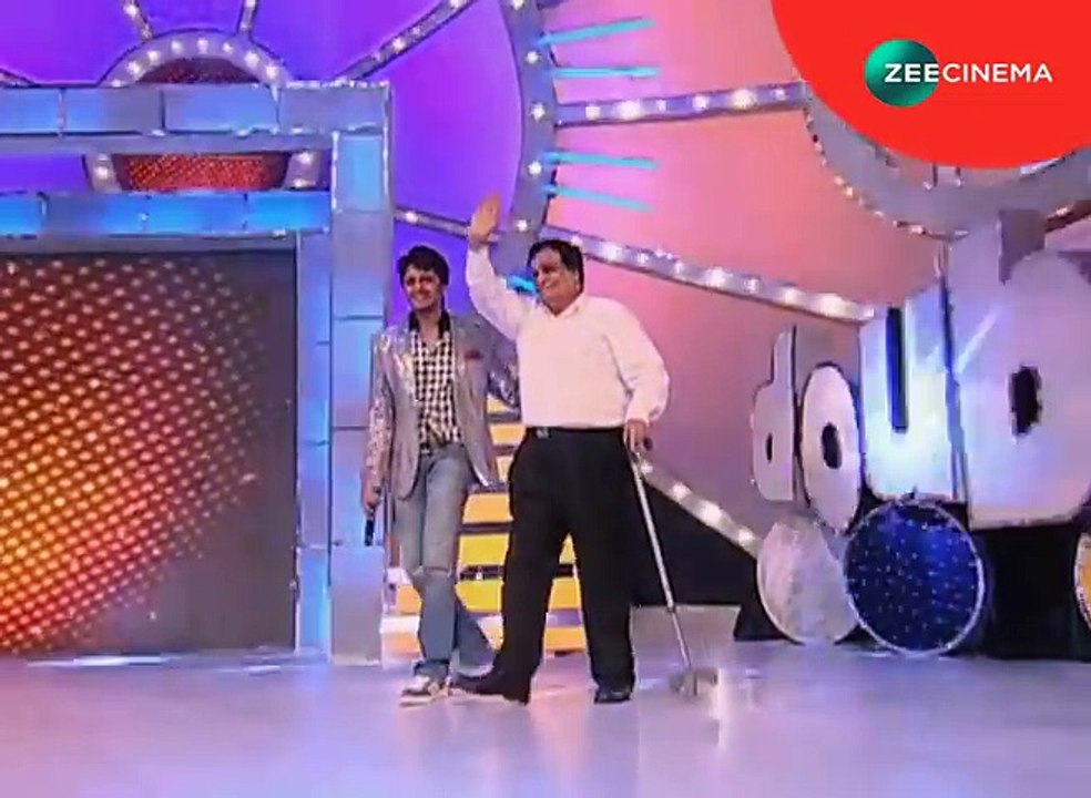 Double Dhamaal Nite  Kader Khan Awarded The Lifetime Comedy Award by Riteish Deshmukh