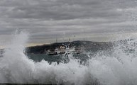 İstanbul'da Lodos Kabusu! Su Seviyesi 4 Metreye Yükseldi, Deniz Ulaşımında Peş Peşe İptaller Geldi
