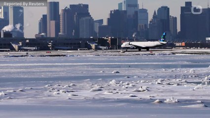 Winter Storm Hits U.S. South, Cancelling Flights & Closing Schools