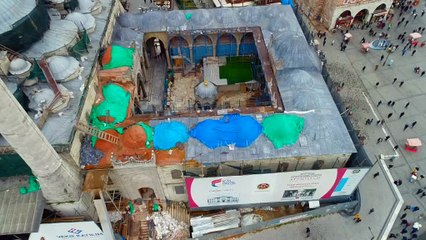 Restorasyonu devam eden Yeni Camii havadan görüntülendi