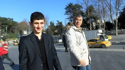 Adana'da minibüste darp edilen engelli Agit Acun Beşiktaş Vodafone Park'ı gezdi