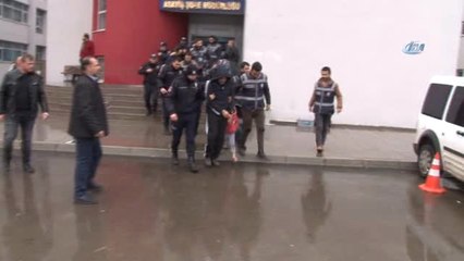 Cono"Lar Çocukları Kucaklarında Adliyeye Sevk Edildi