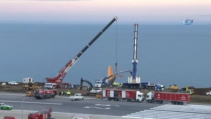 Pistten Çıkan Uçağı Kurtarma Çalışmaları Devam Ediyor