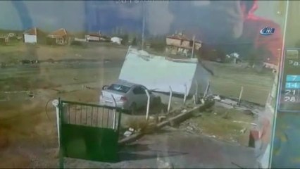 Şiddetli Rüzgar Çadırı Böyle Devirdi