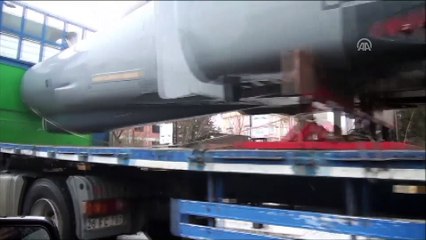 Savaş uçağı karayoluyla Ankara'ya getirildi
