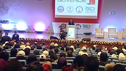 Bakan Soylu: "Boğazda Ayak Ayak Üstüne At 'Bu Bakan Nasıl Konuşuyor' Diye Eleştir, Gazete Köşende...