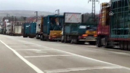 Bulgaristan'a açılan sınır kapılarında tır kuyruğu - EDİRNE