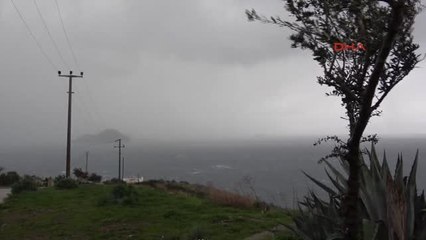 Muğla Türk ve Yunan Botları Arasındaki Hareketli Anlar Kamerada