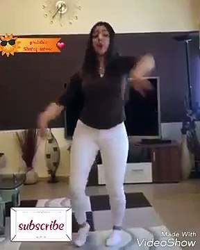 Dance by a cute girl on Main tera boyfriend Tu meri girlfriend punjabi song