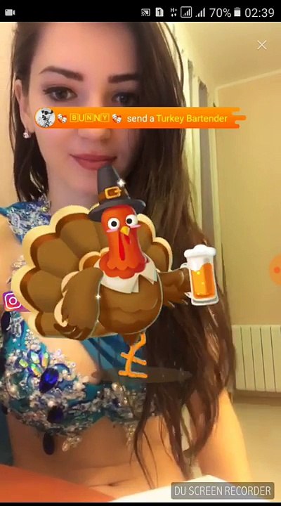 Russian Girls Dance on indian song Mein tera boyfriend