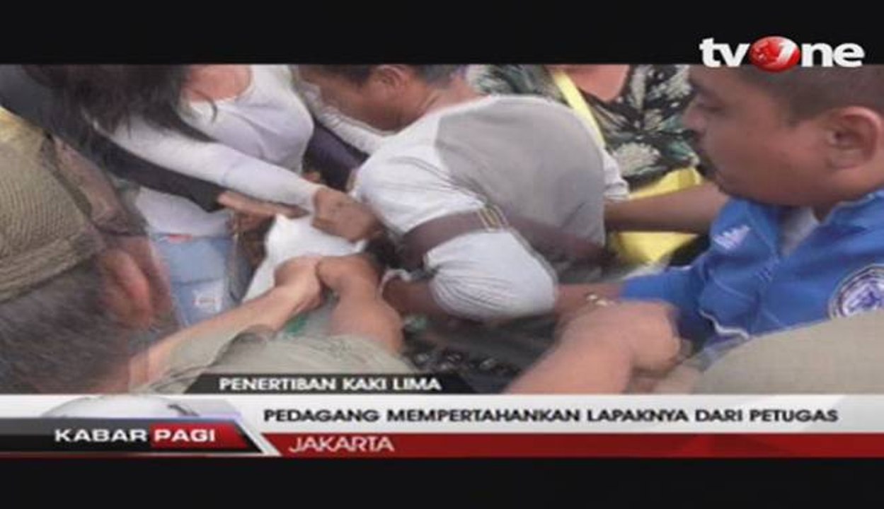Penertiban PKL di Pasar Tanah Abang Berlangsung Ricuh