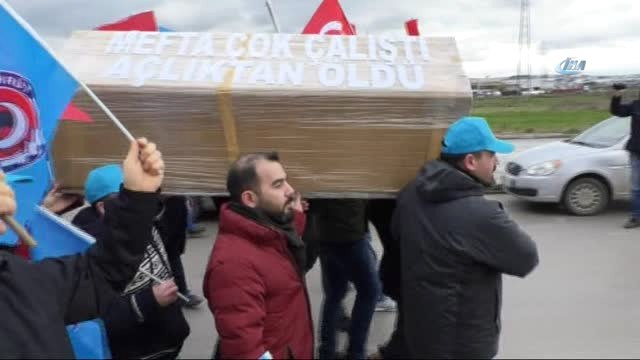 Metal İşçilerinden Tabutlu Eylem
