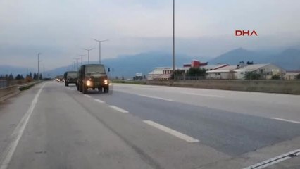 Hatay Afrin Operasyonu İçin Sınıra Giden Konvoyu Durdurup Askerlerle Vedalaştılar