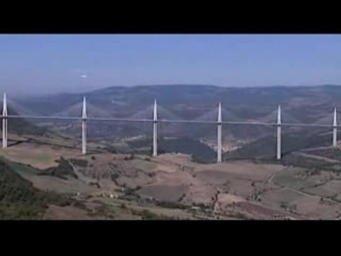 [TECHNO] Airbus A380 au dessus du Viaduc Millau [Goodspeed