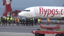 Trabzon Havalimanı'nda Pistten Çıkan Uçak, Kenara Alındı