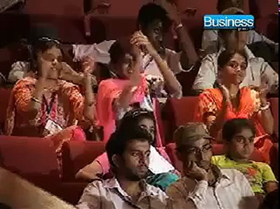 ‫_ هم آزاد نہیں هیں ، هم آمریکہ کے غلام هیں _#123;Khanzzz_#125;‬