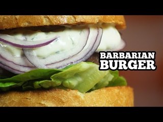 Hamburger caseiro de Kibe cru - Sanduba Insano