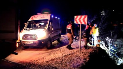 Demirci'de trafik kazası: 3 yaralı - MANİSA