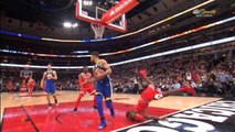 Le basketteur Kris Dunn fait un gros faceplant