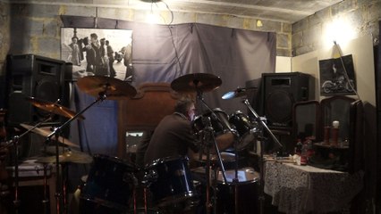 the clash- (papy boum boum batteur un peu oufff )