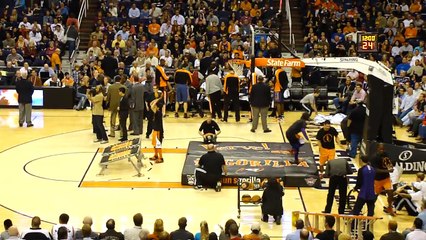 Guy dunks himself through Basketball Hoop, Phoenix Suns Gorilla (Original) Boy gets dunked