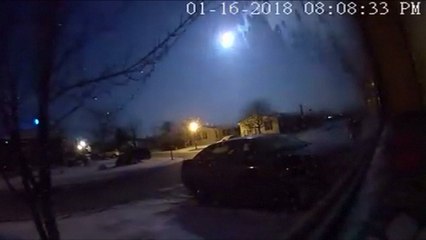Meteor shines bright over U.S.