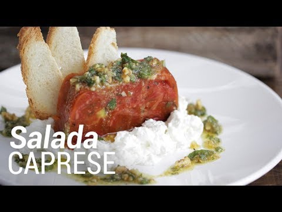 Salada Caprese Belíssima - Terrine de Tomate e Molho Pesto - Web à Milanesa