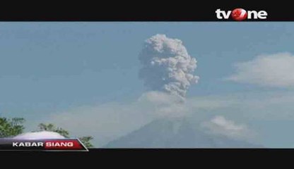 Gunung Api Colima Mexico Keluarkan Gas dan Abu Vulkanik