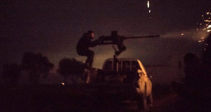 Türkiye Sınırındaki Azez'de Canlı Bomba Kendini Patlattı, Çatışma Sesleri Kilis'ten Duyuldu