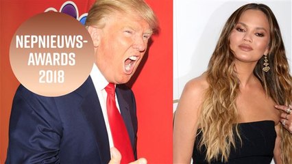 Chrissy Teigen host voor de grap de nepnieuws-awards