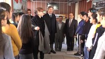 Münir Özkul'un Adını Taşıyan Okulda Ünlü Sanatçının Ailesi Öğrencilere Karne Dağıttı- Başkan...