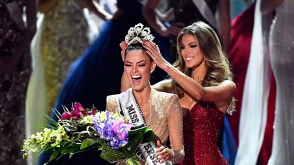 Iris Mittenaere et Hatem Ben Arfa en couple ? Les photos de leurs baisers dévoilées