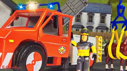 SAM EL BOMBERO - CAMION DE RESCATE PHOENIX CON SAM QUE SALVO EL CABALLO DE LA GRANJA ENCENDIDA