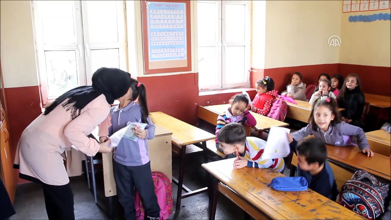 Okullarda karne heyecanı - HAKKARİ/HATAY/BİTLİS