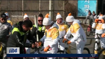 JO d'hiver 2018 : la flamme passe entre les deux Corées