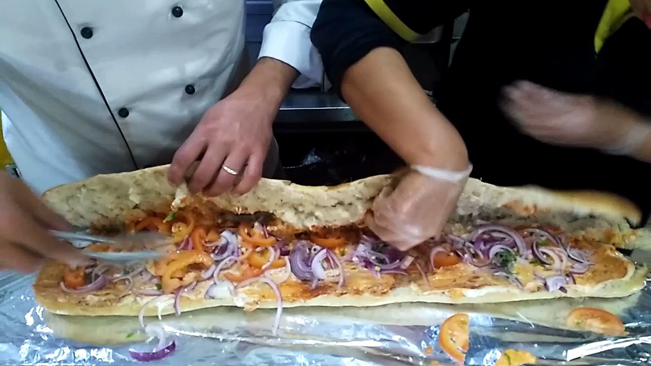 The 1 meter Sandiwch (l'Aouina, Tunisia)