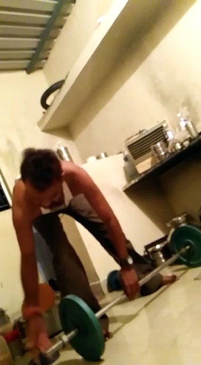 guys showoff exercise gone wrong