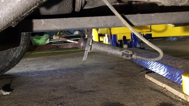 Jeep Wrangler TJ Clutch Master Slave Cylinder Troubleshooting and Bleeding