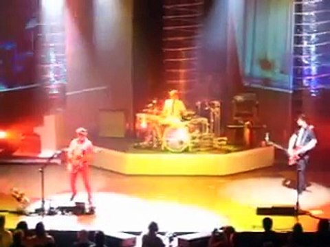 Muse - Hysteria, State Theater, Minneapolis, MN, USA 7/26/2006