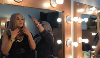 Sherly Mey dan Rambut Barunya