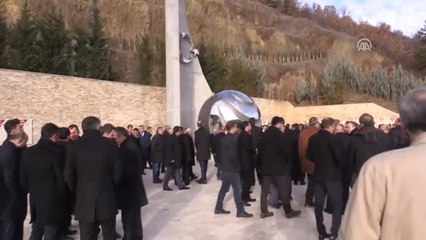 Bahçeli, Kızılcahamam'da Ülkücü Şehitler Anıtı'nı Ziyaret Etti