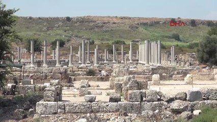 Antalya-Her Üç Turistten Biri Perge'yi Görecek
