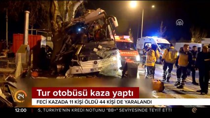 Tur otobüsü kaza yaptı