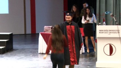 Mezuniyet Töreni’nde Sürpriz Teklif