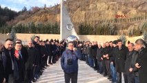 Bahçeli Kızılcahamam Kampı Öncesi Ülkücü Şehitler Anıtını Ziyaret Etti