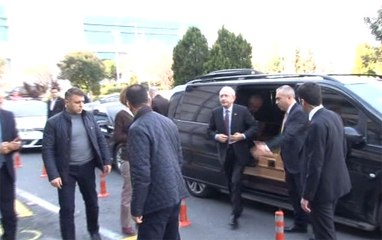 Kılıdaroğlu, Baykal'ı Ziyaret Etmek İçin Köln'e Hareket Etti! Karşılamada Canan Kaftancıoğlu da Bulundu