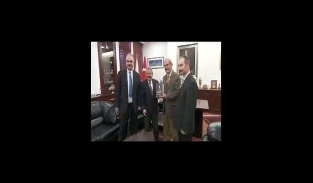 Büyükerşen: Yaşlı-genç herkes Hoşgeldin Atatürk eserini muhakkak okuyun