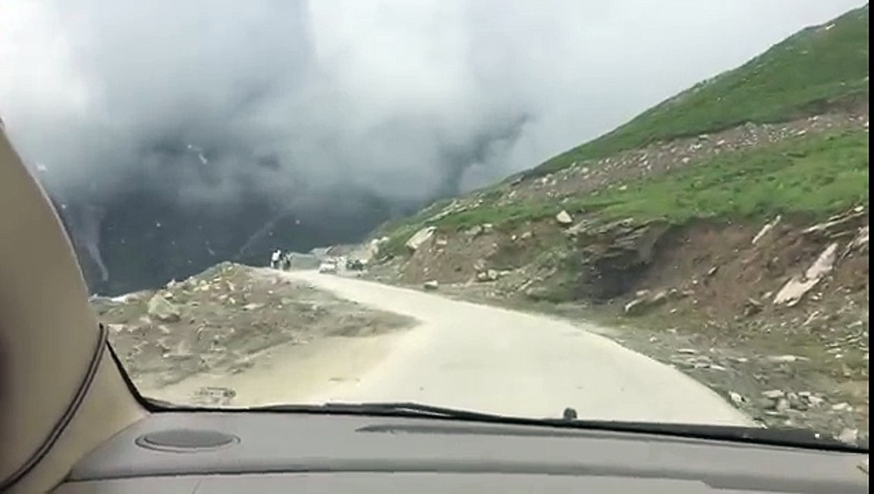 awesome view of manali to rohtang - Manali, Himachal - Wheelzonrent - Car Rental Company In India